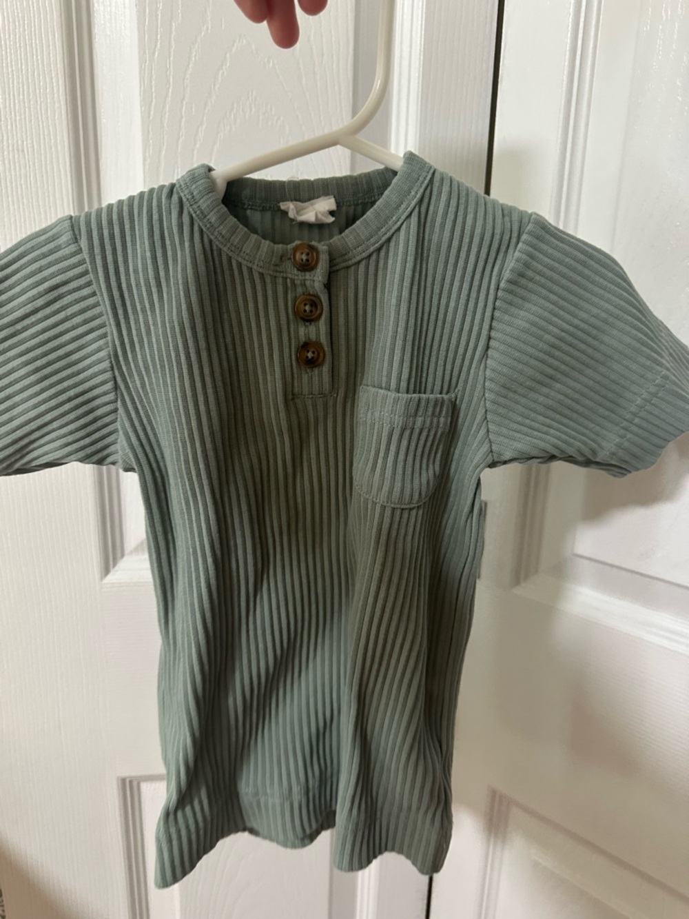 Ribbed Pocket Henley Tee - Sage Green